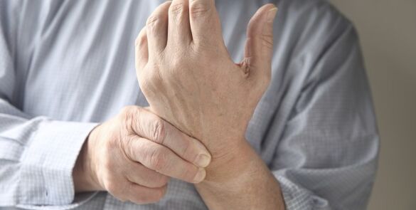 hand joint pain